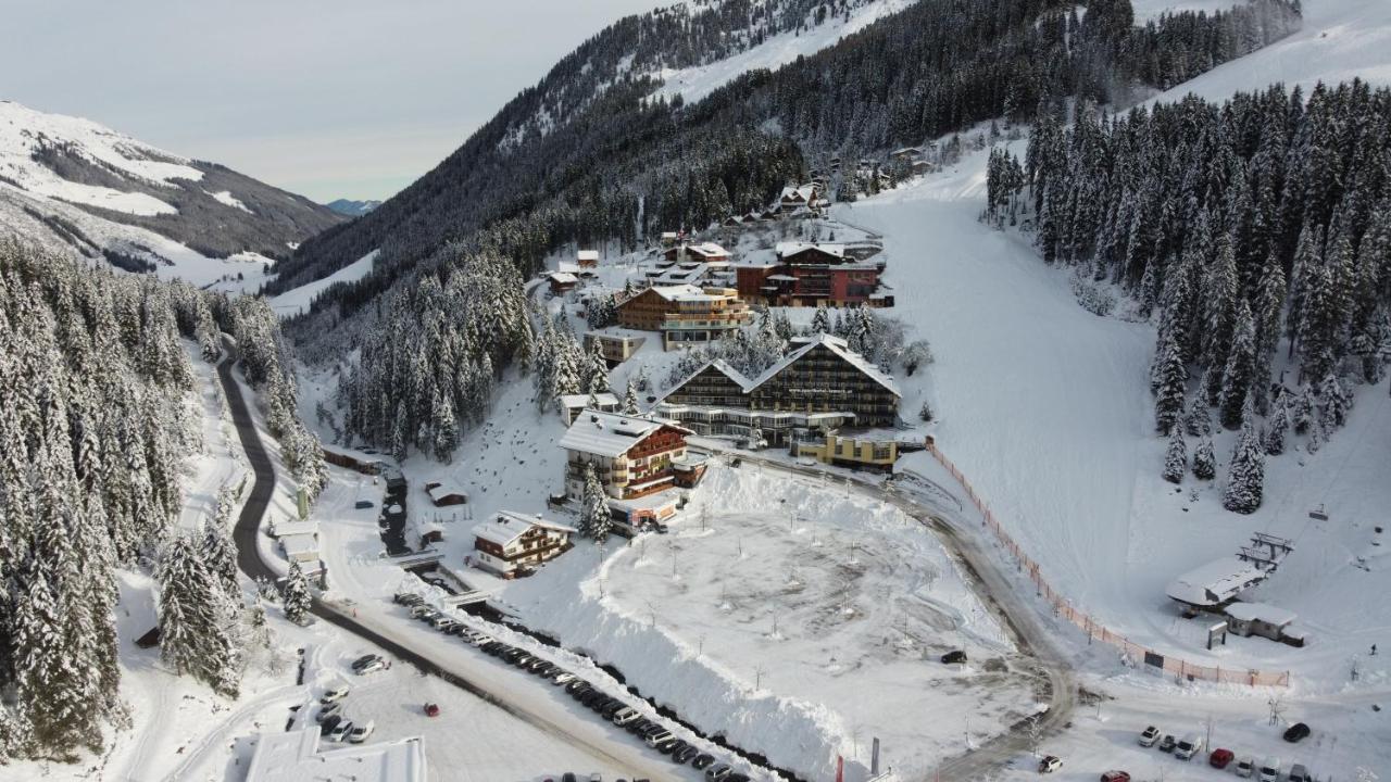 Hotel Almhof Hochfügen Eksteriør billede