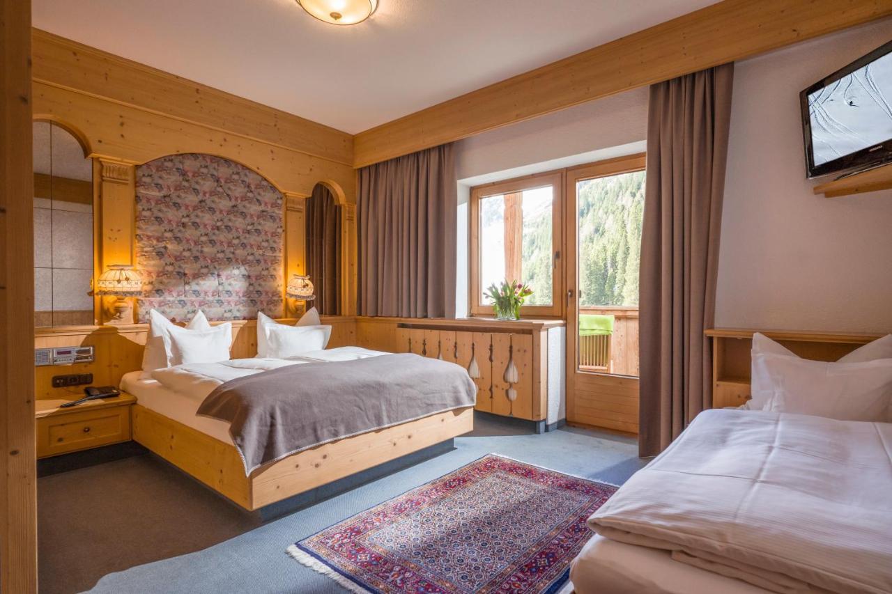 Hotel Almhof Hochfügen Eksteriør billede