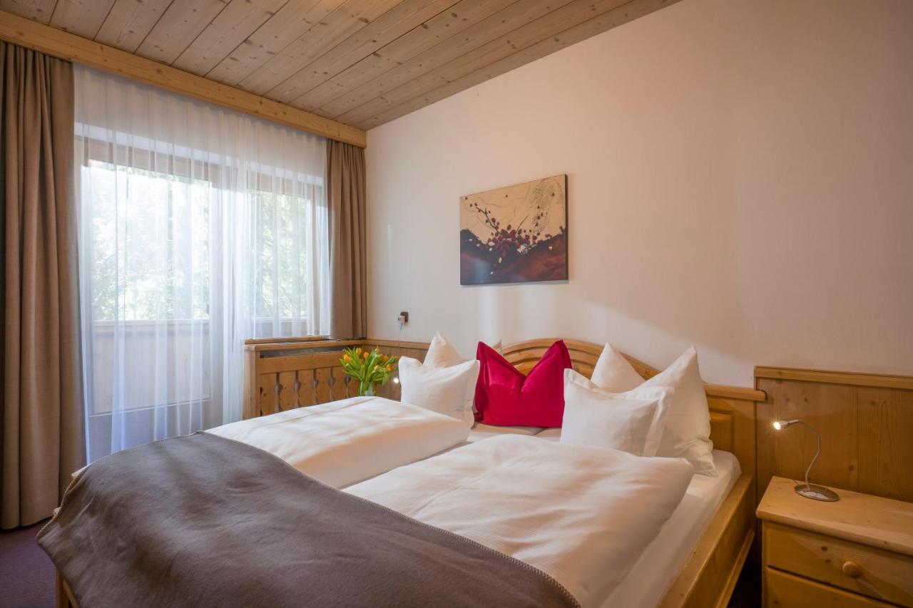 Hotel Almhof Hochfügen Eksteriør billede