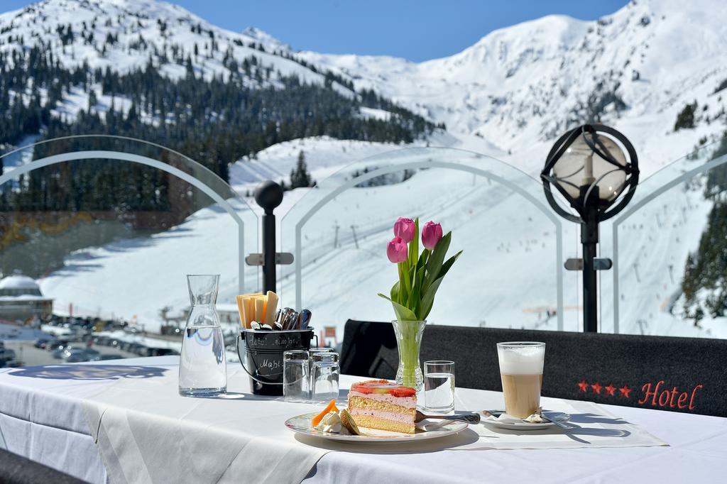 Hotel Almhof Hochfügen Eksteriør billede